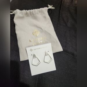Kendra Scott Silver  Earrings with Pouch NWT